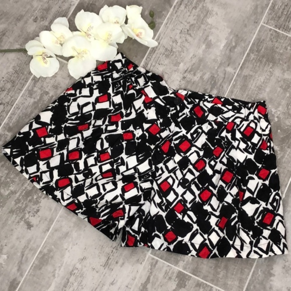 LOVE 21 black, red and white shorts